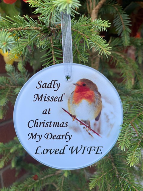 Wife - Memorial Glass Robin Christmas Bauble - Tree Decoration Xmas
